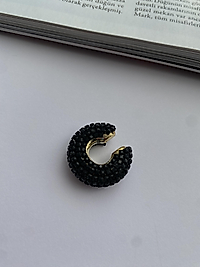 Siyah taş detaylı earcuff